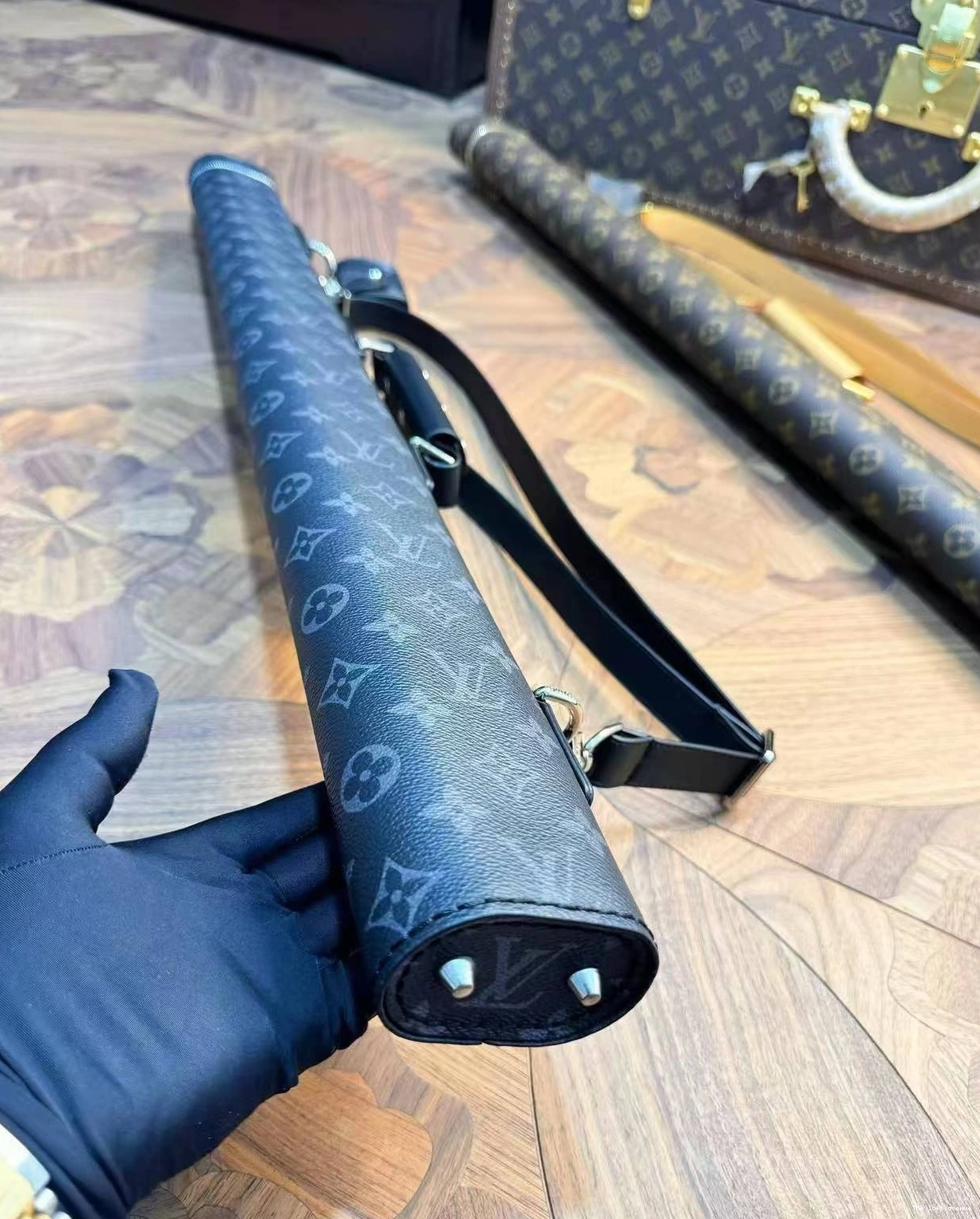 CUE BILLIARD LV COVER STICK 0810